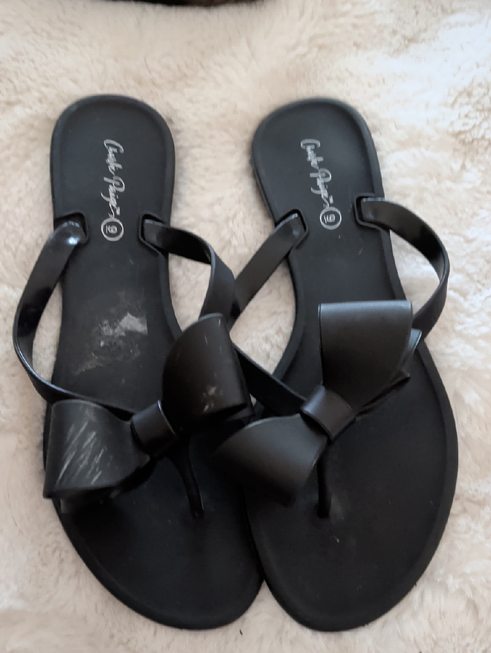 Charlie Paige Black Bow-Front Women’s‎ Sandals